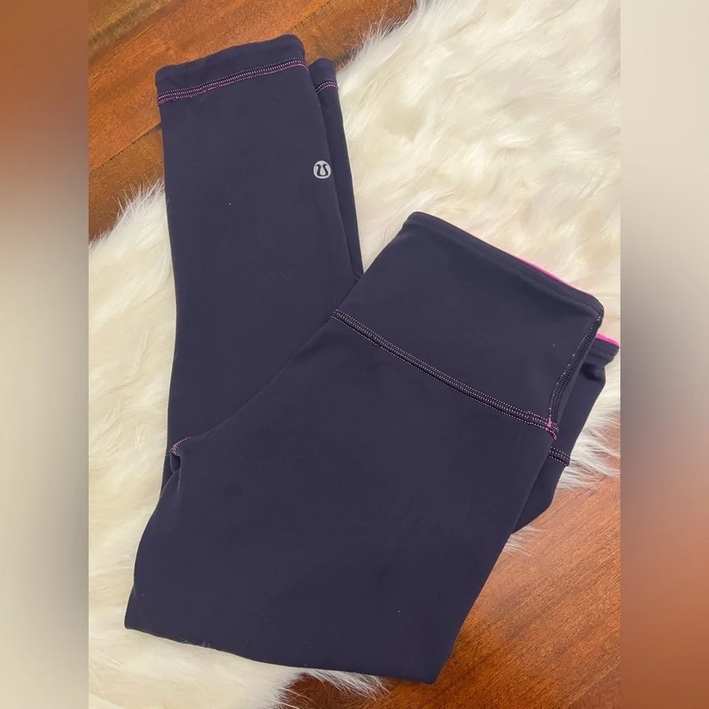 Lululemon Reversible Cropped Leggings Size 4 Blue Pink 21” Inseam Wunder Under
